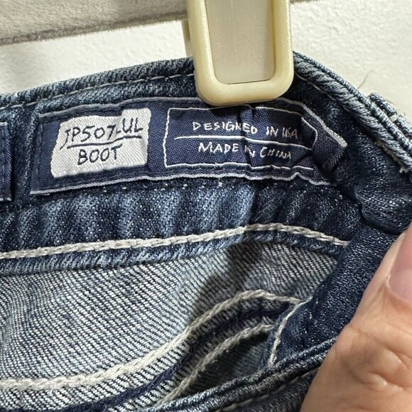 Miss Me Women Boot Cut Distressed Embellished Fleur Rear pockets Bling SZ 28 - Picture 7 of 11